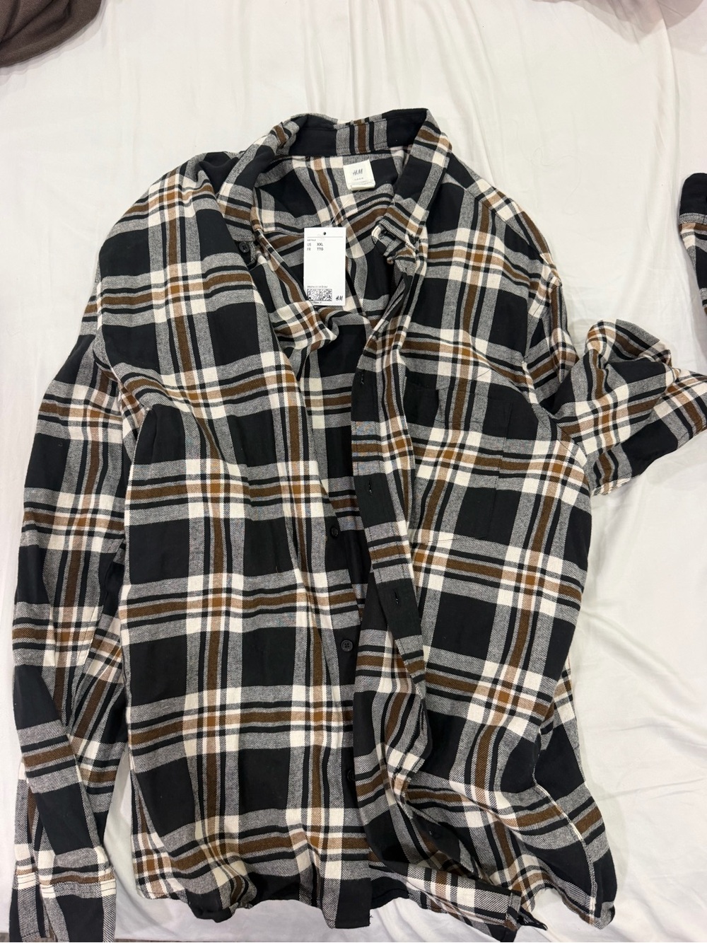 H&M Men’s Black, White and Brown Plaid Button-Down Shirt